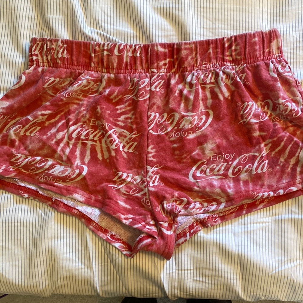 Coca Cola shorts, Size: M